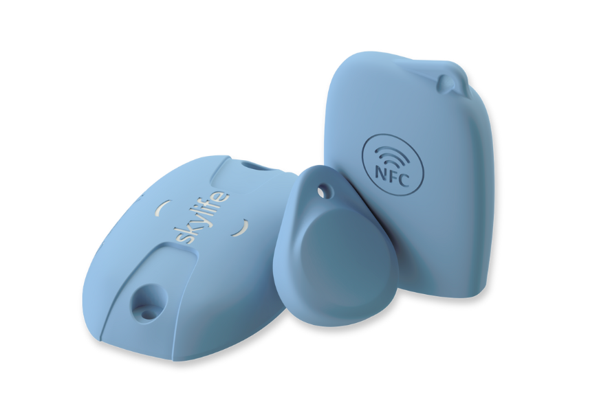 Locate, position and track objects and people indoors with an innovative technology that works where others such as WiFi, Bluetooth or UWB cannot. It locates indoor assets in real time, stores their position history and displays the data according to your needs: real time, heat maps, routes taken...